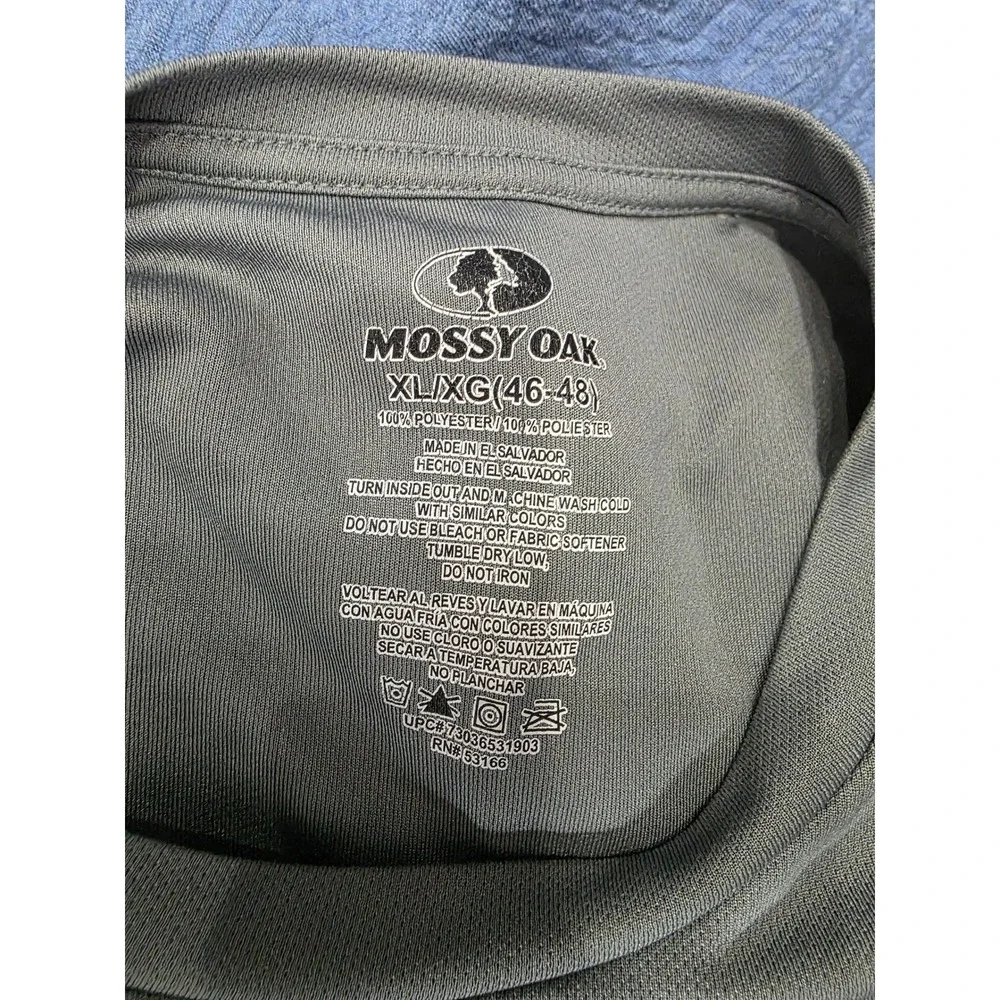 Mossy Oak Mens XL Long Sleeve Performance Shirt Sage Green Deer Skull Graphic